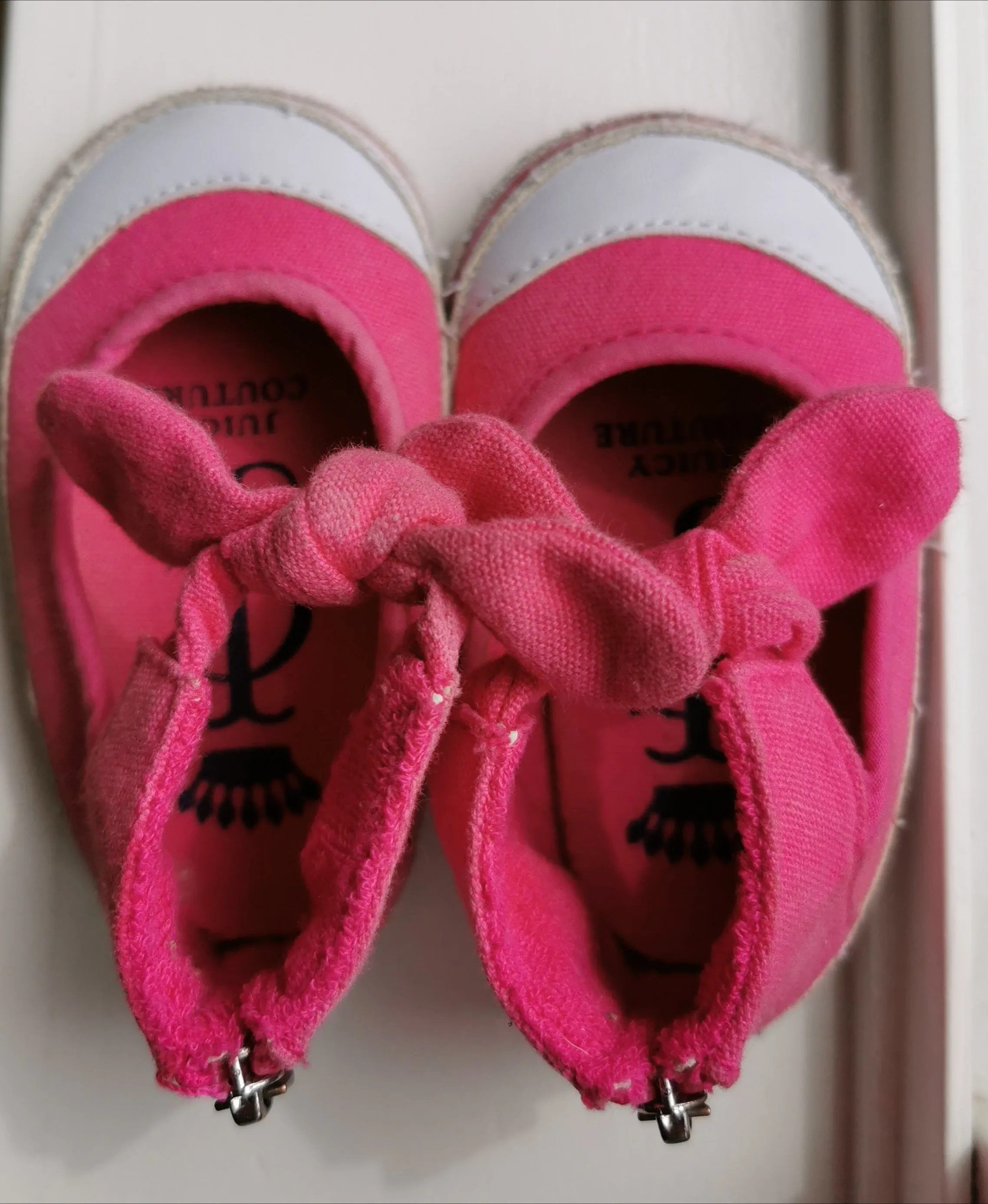 BABY GIRL SIZE 6/12 MONTHS - JUICY COUTURE Ballet Crib Shoes VGUC B2
