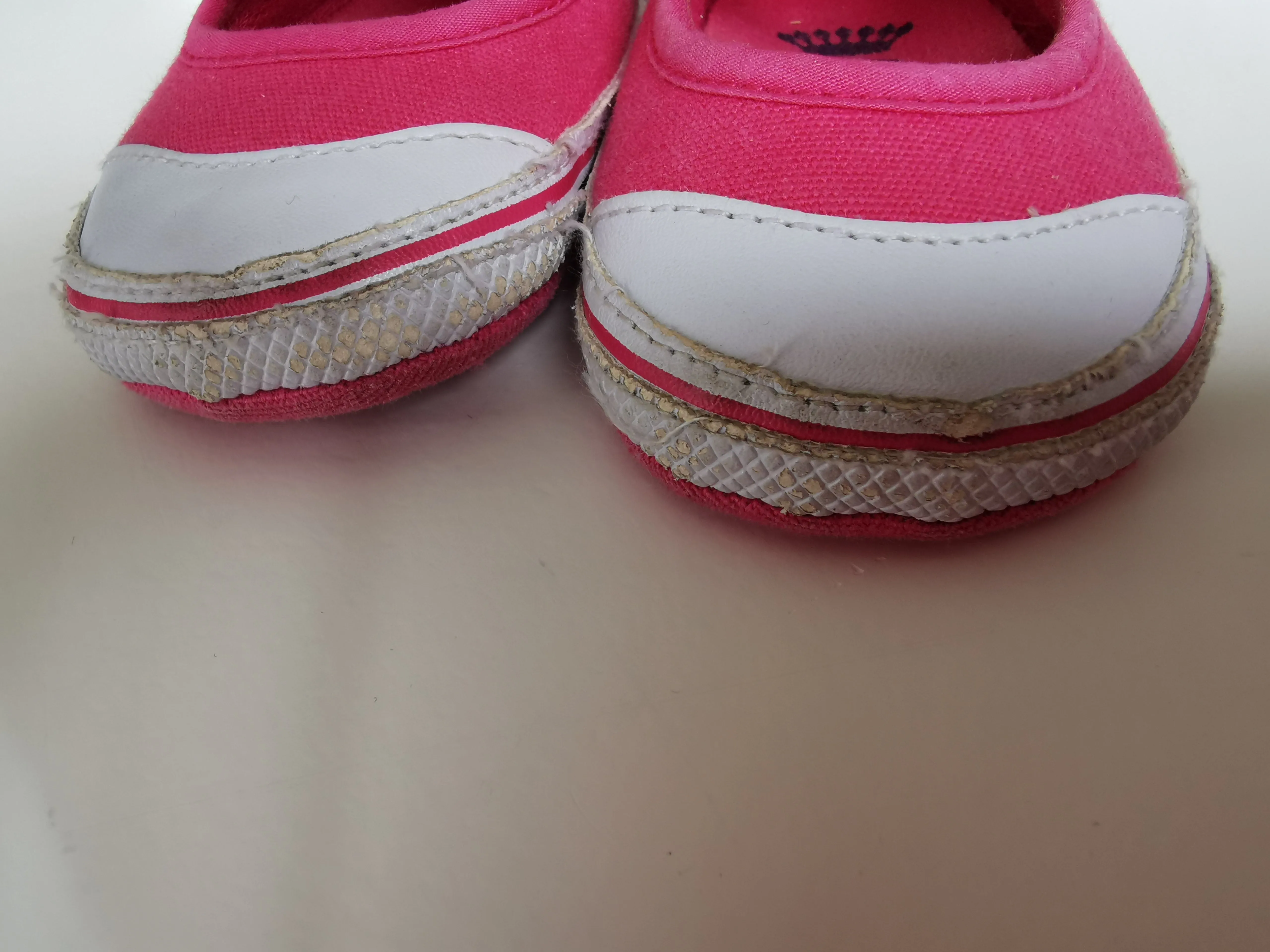 BABY GIRL SIZE 6/12 MONTHS - JUICY COUTURE Ballet Crib Shoes VGUC B2
