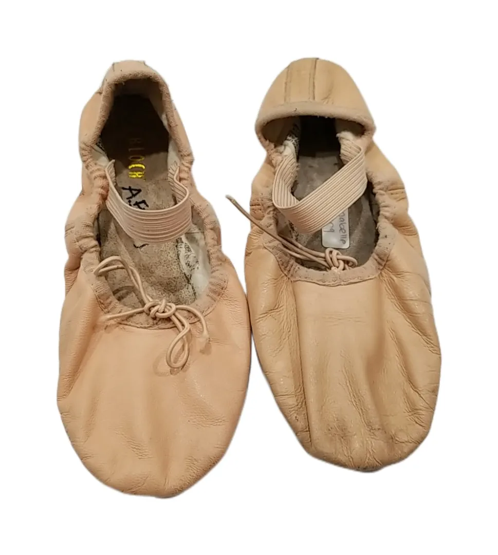 Bloch Ballet Shoes - 2.5B