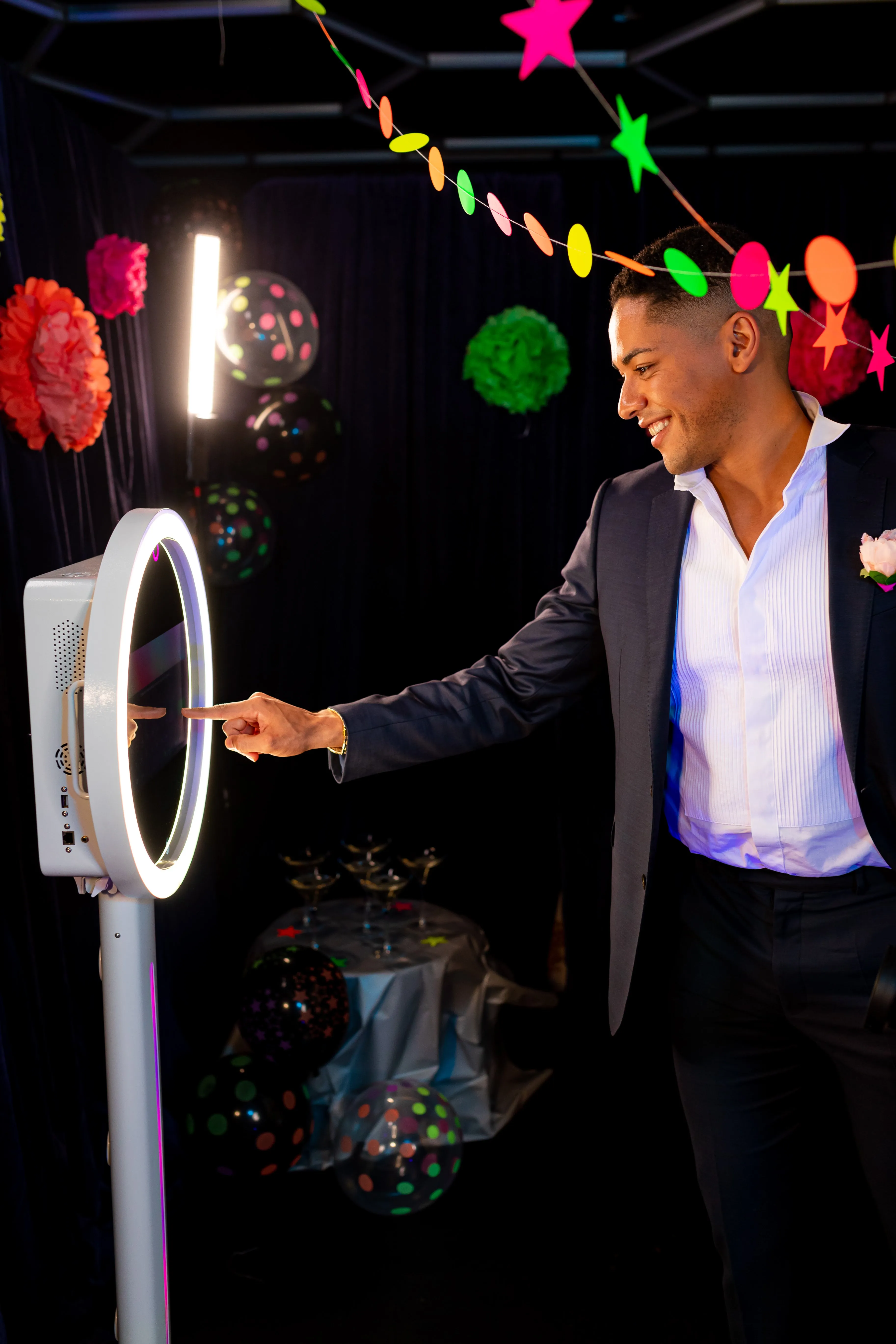 Cloee Photo Booth | Best Ring Light Photo Booth
