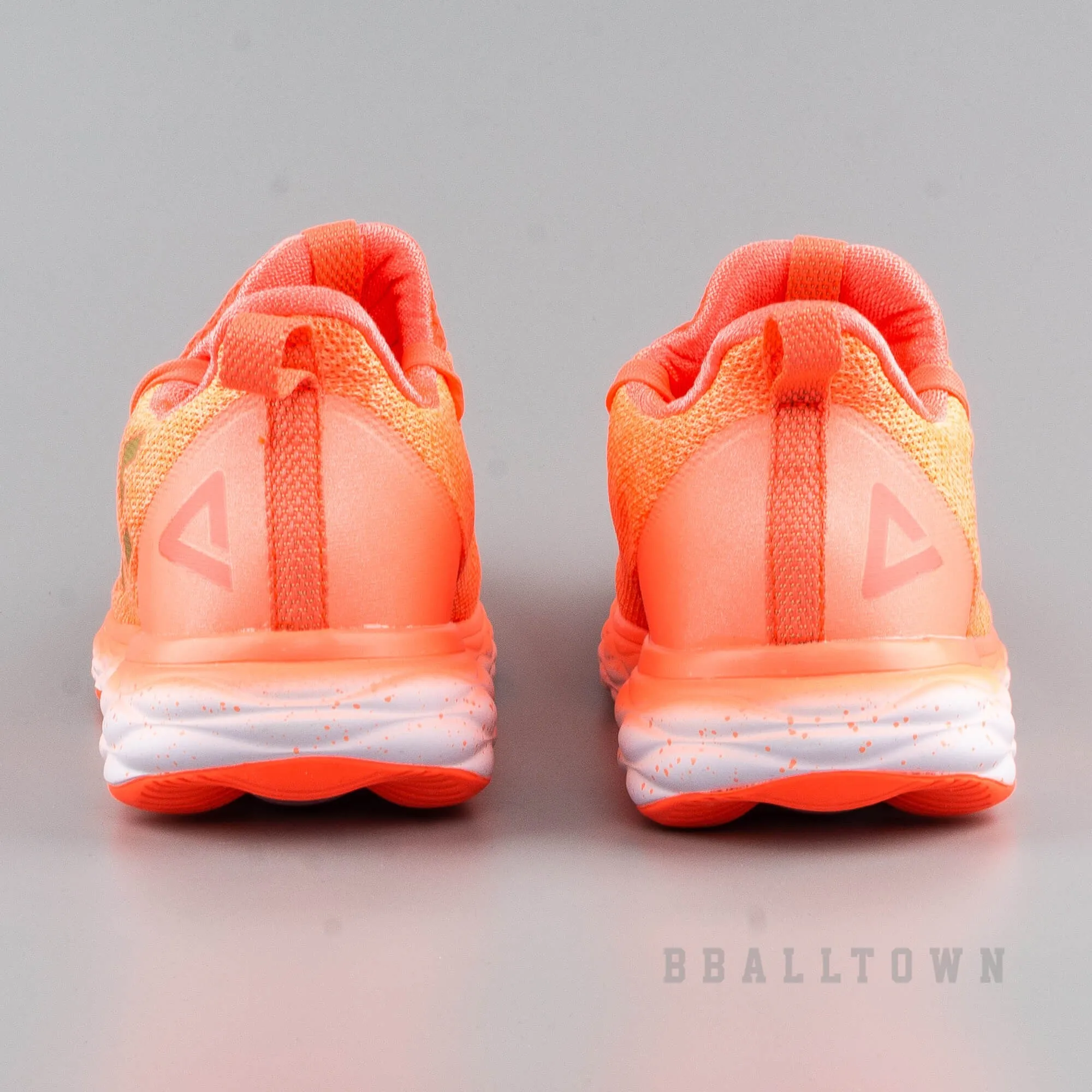 Dámske bežecké tenisky Peak Running Shoes Future Runner Hot Pink ružové