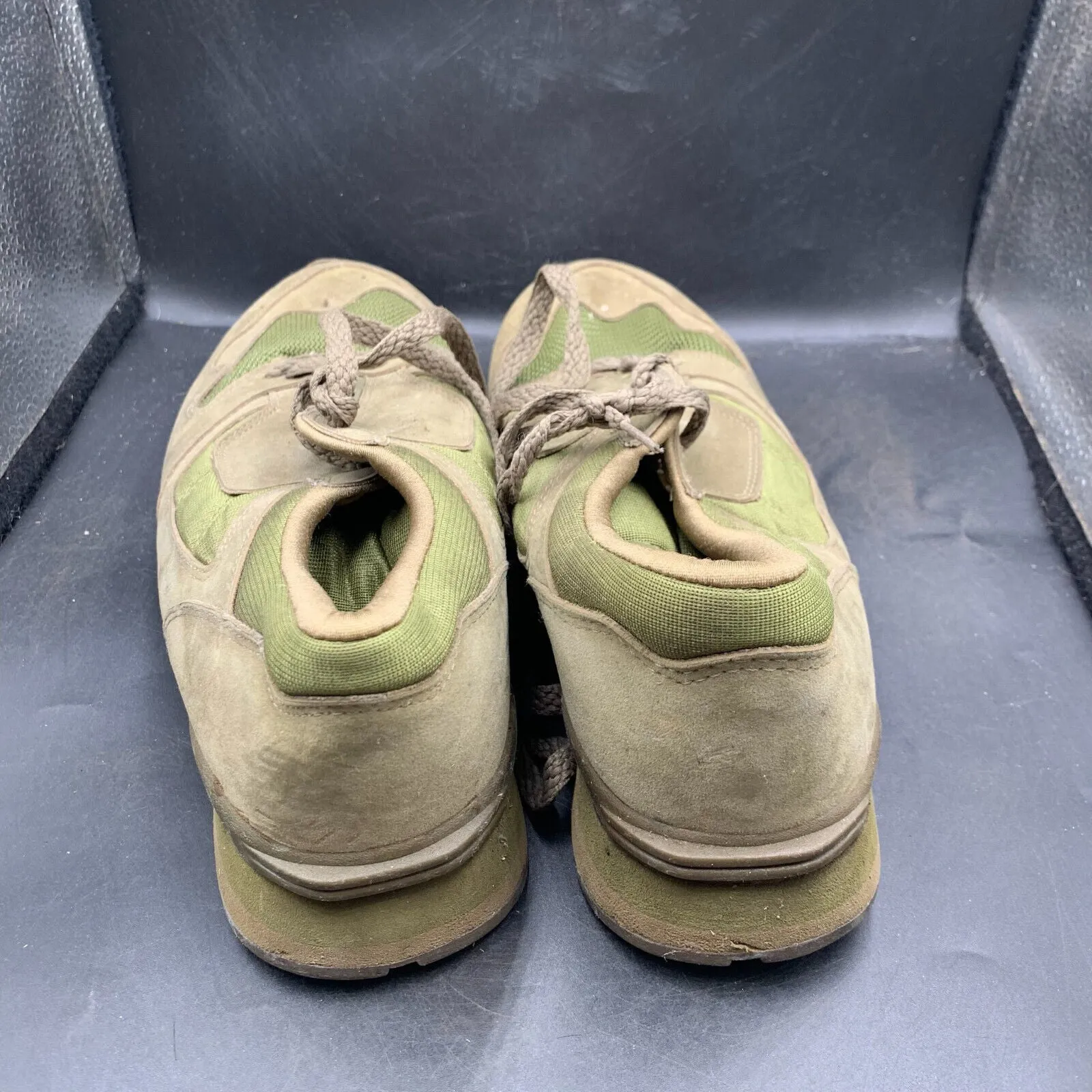Genuine British Army Green PT Running Shoes Gym Trainers - Size UK 8 - EU 42