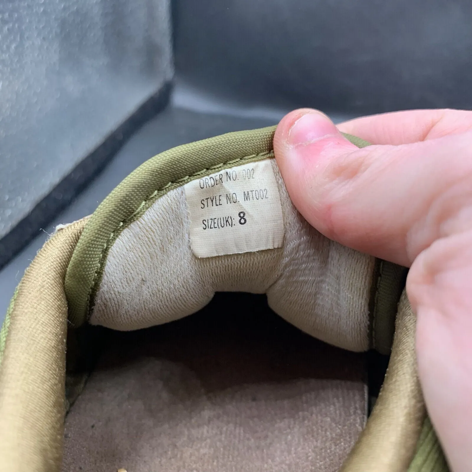 Genuine British Army Green PT Running Shoes Gym Trainers - Size UK 8 - EU 42