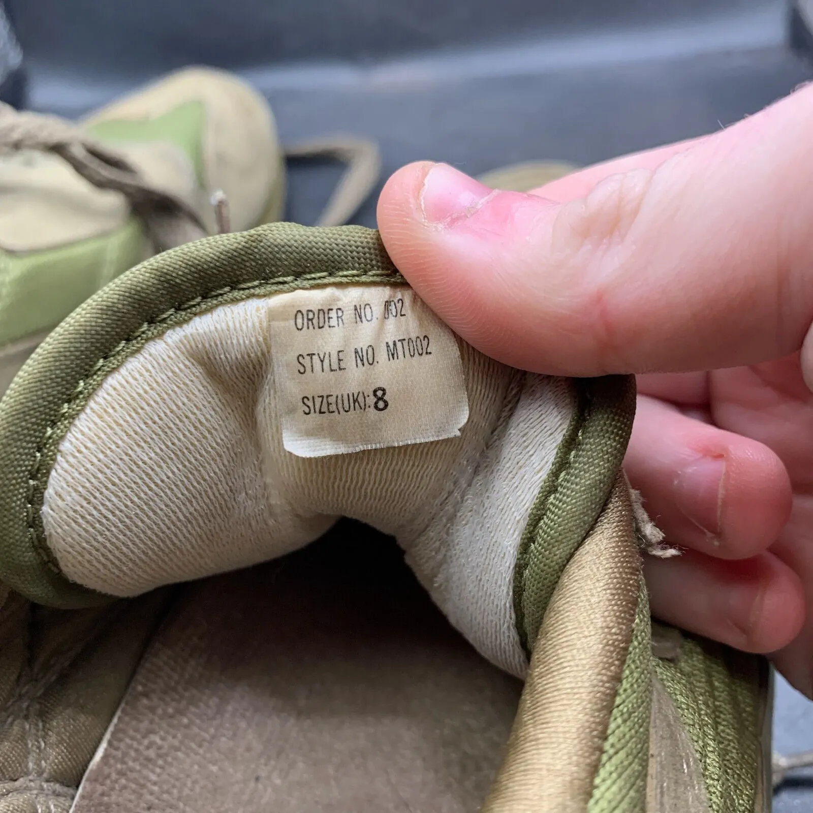 Genuine British Army Green PT Running Shoes Gym Trainers - Size UK 8 - EU 42