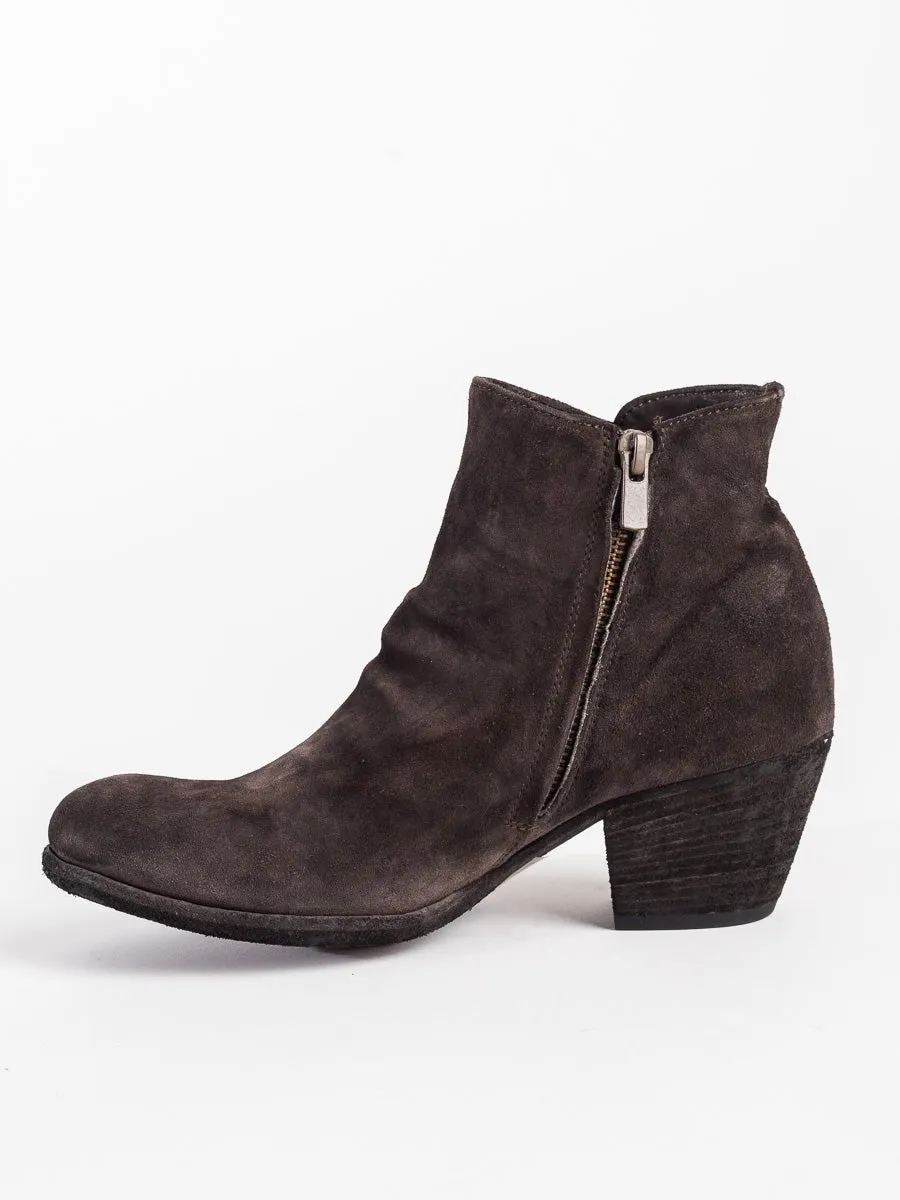 giselle stud boot