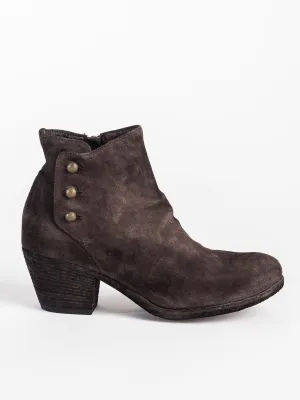 giselle stud boot
