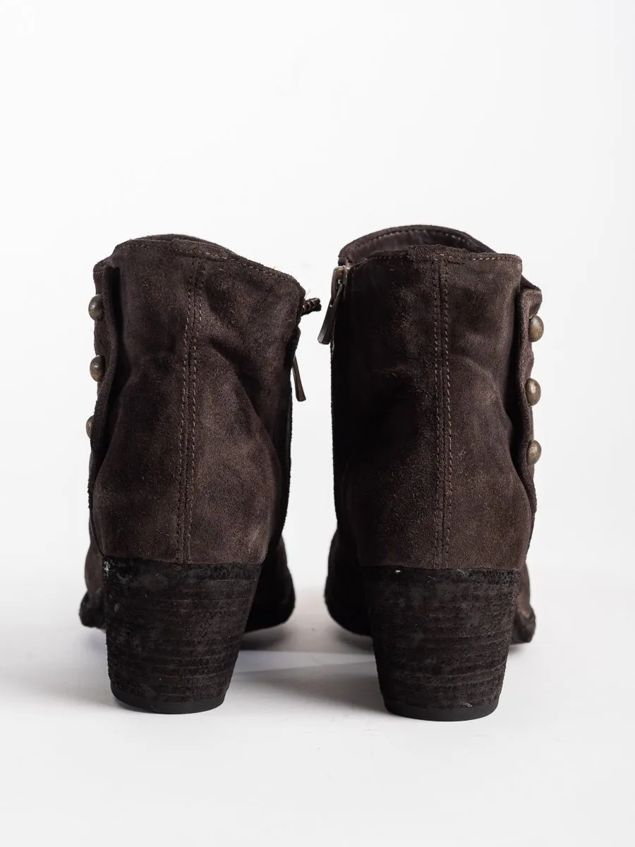 giselle stud boot