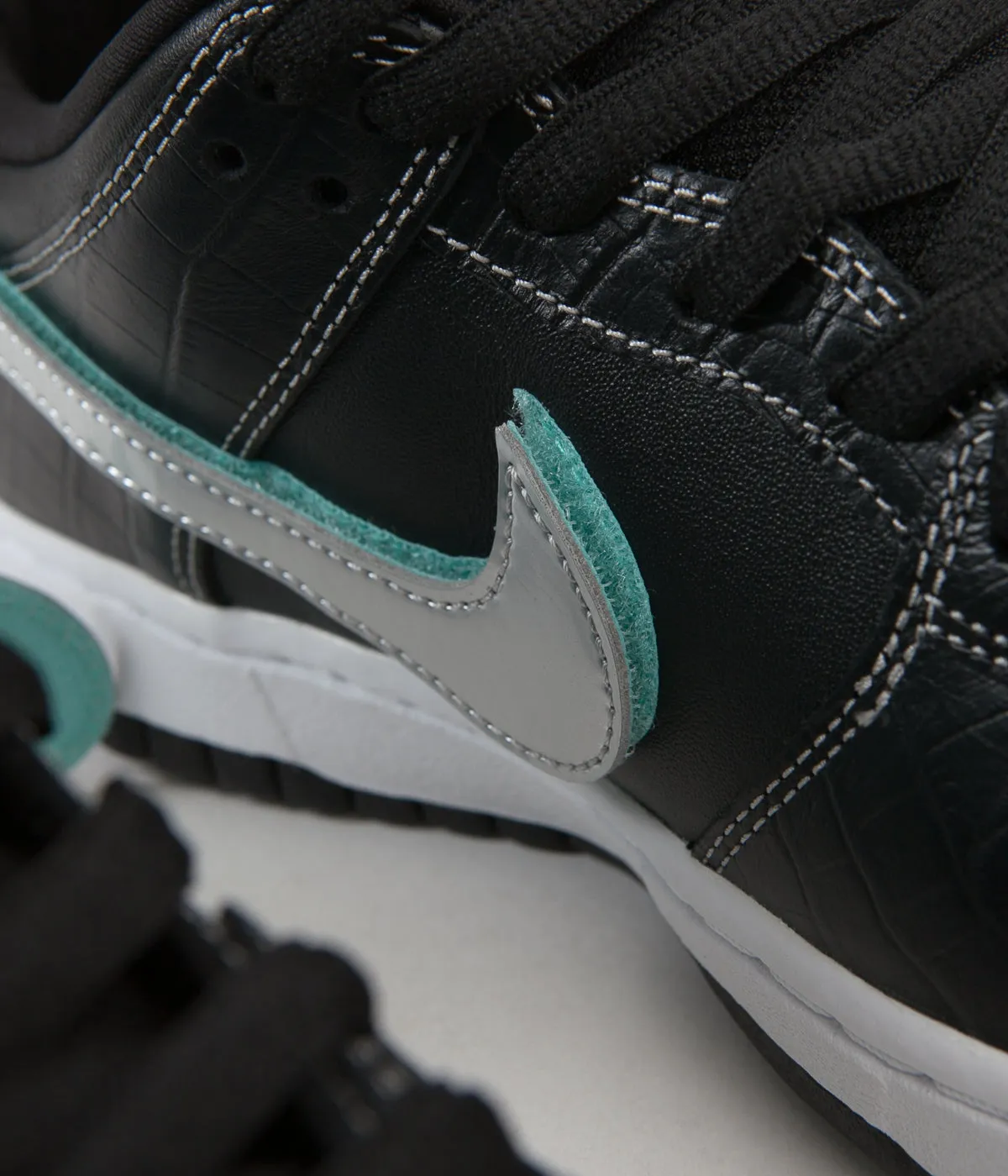 Nike SB x Diamond Dunk Low Pro OG Shoes - Black / Chrome - Black - Tropical Twist