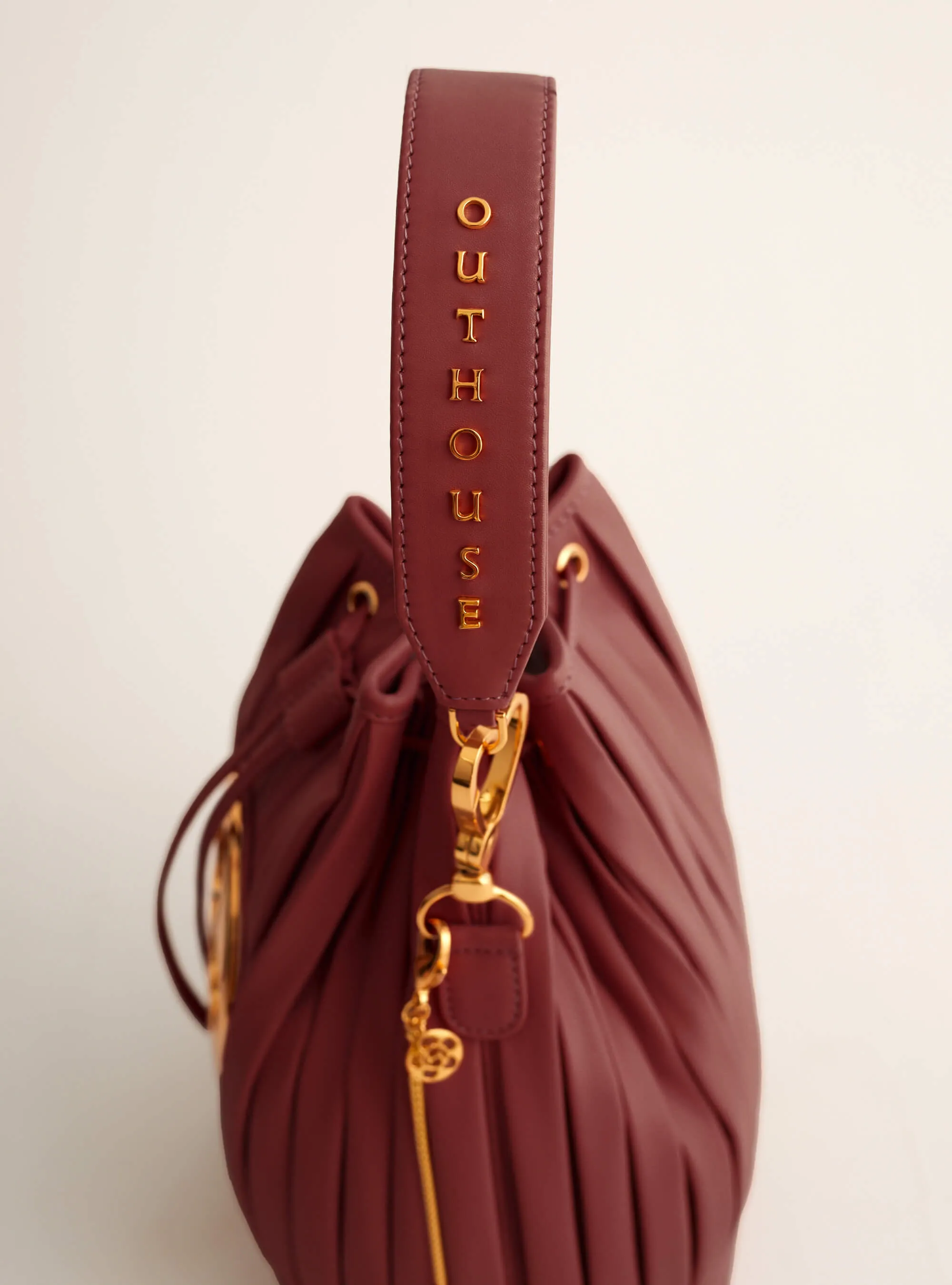 Outhouse   I   Oh Poppi Showfields Bucket Bag in Rosewood Maroon Vegan Leather Accessories OHBG21BB081