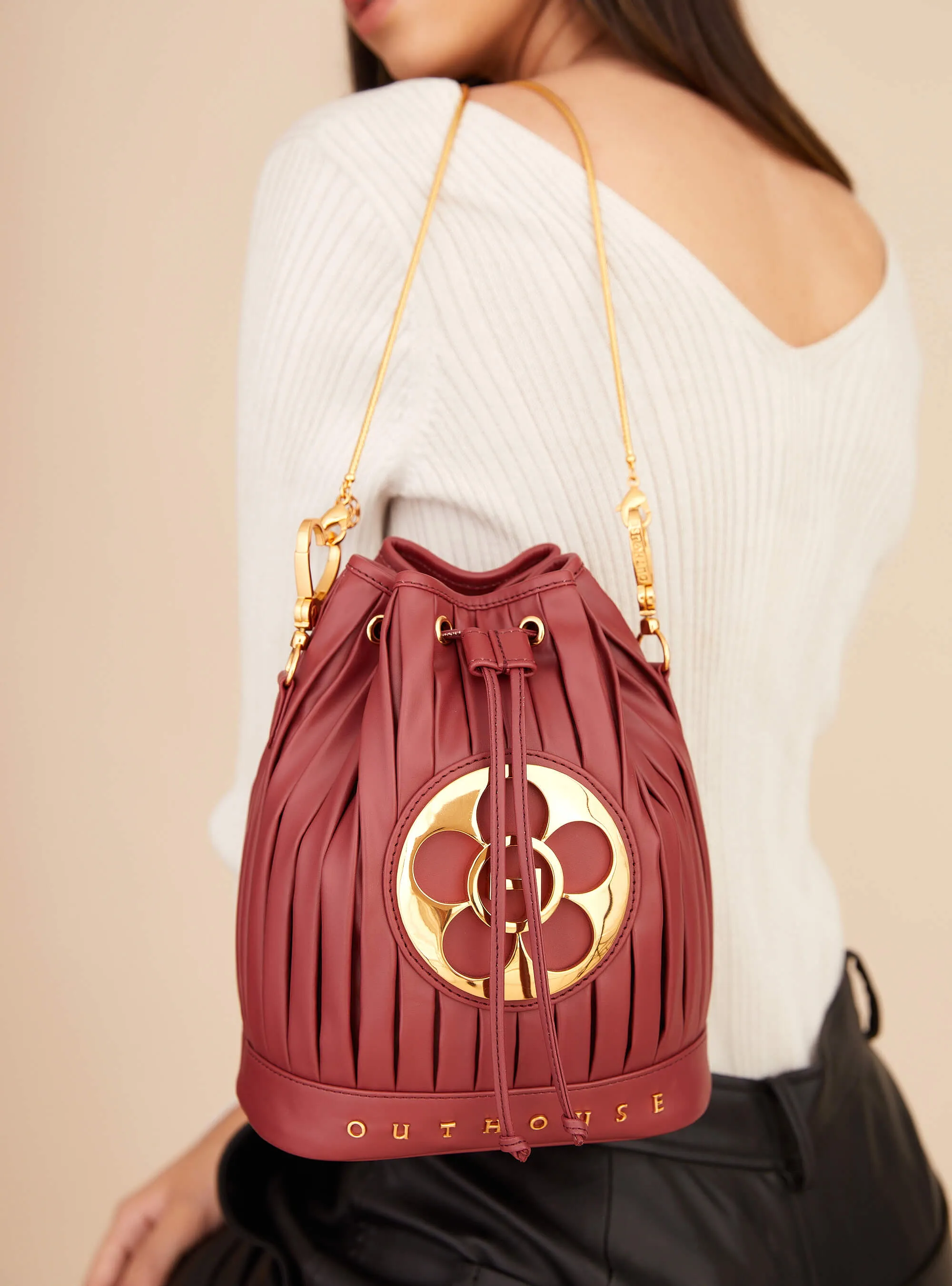 Outhouse   I   Oh Poppi Showfields Bucket Bag in Rosewood Maroon Vegan Leather Accessories OHBG21BB081