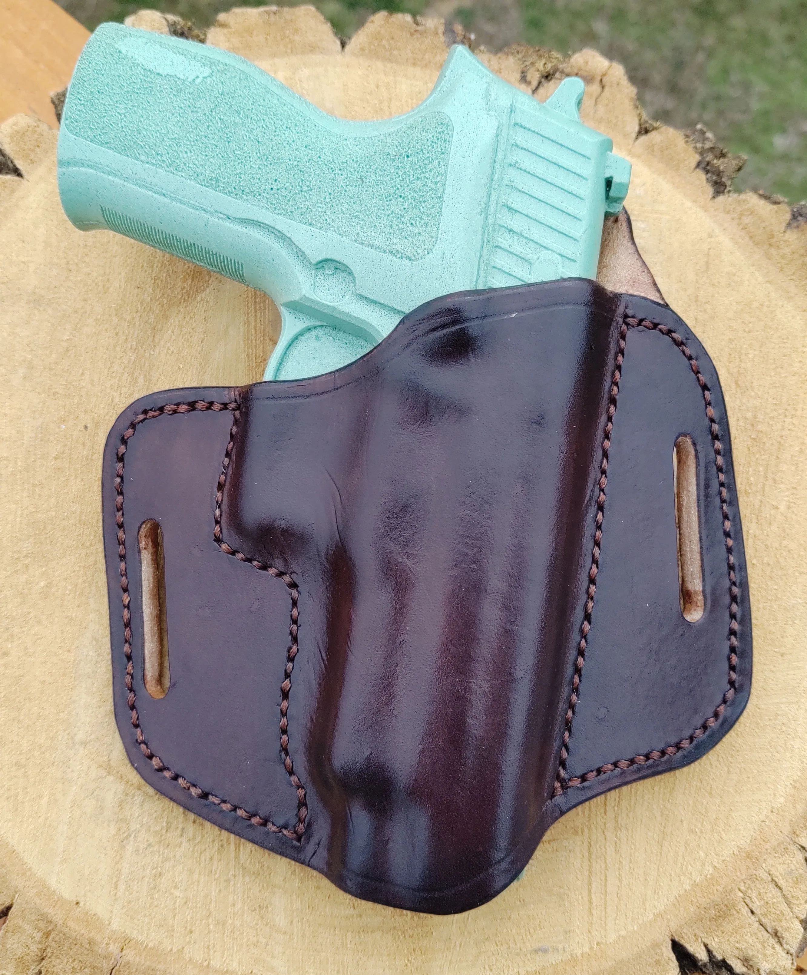 Sig Sauer P226, Sig Sauer P220 HD Line Heavy Duty Brown Leather Full-size OWB Holster