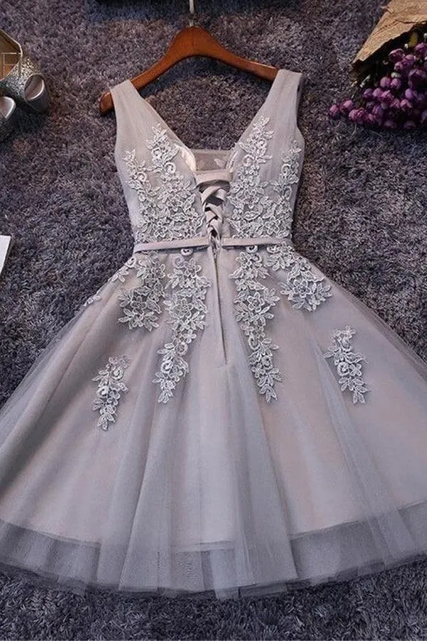 Sleeveless Lace-up Short Homecoming Dress Lace Appliques Tulle TR0022