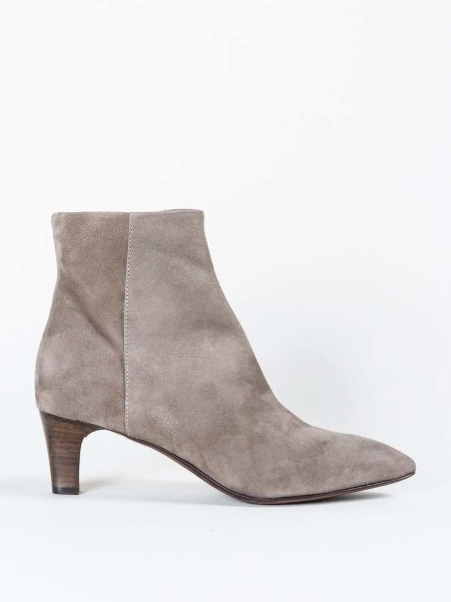 velour lowboot