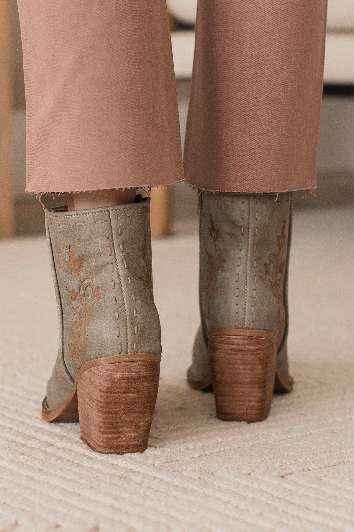 Very G Sophia Boots- Cream